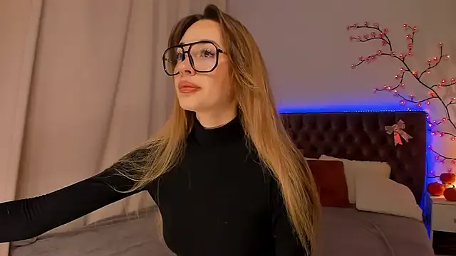 AlexaWilds from StripChat is Freechat