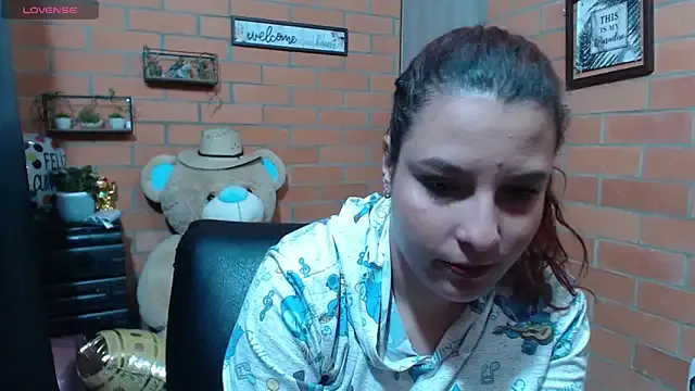 Girls: try live performances with matured performers, from dancing to quirks, in a variety of beautiful sex cams.