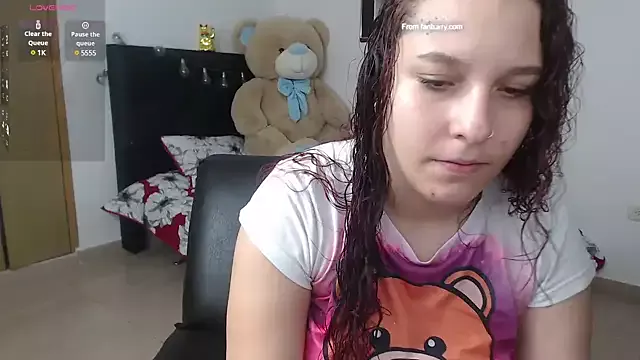 Girls: try live performances with matured performers, from dancing to quirks, in a variety of beautiful sex cams.