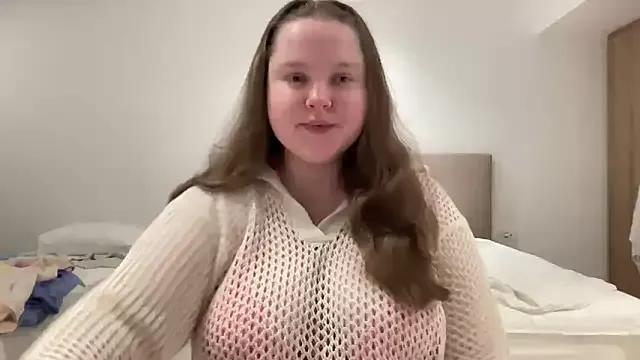 Alice898 from StripChat is Freechat