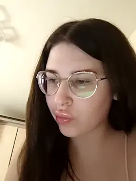 Alice___Rose from StripChat is Freechat