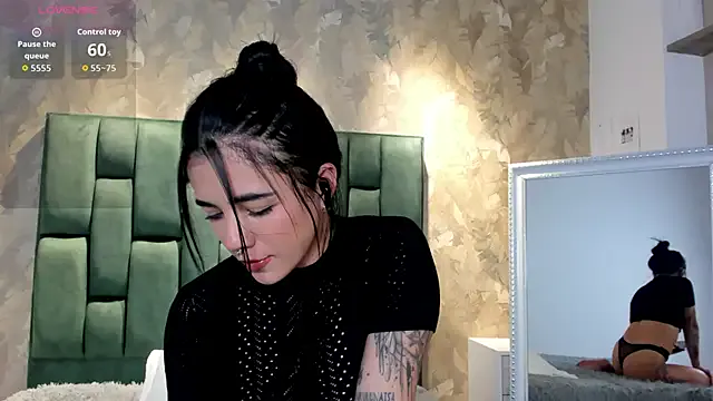 Girls: try live performances with matured performers, from dancing to quirks, in a variety of beautiful sex cams.