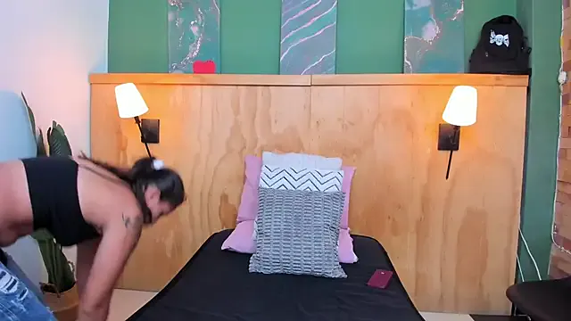 aliceandsia from StripChat is Freechat