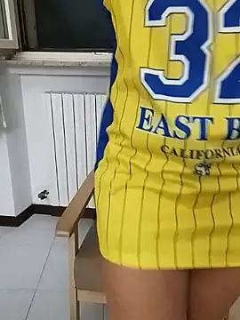 alicepavia22 from StripChat is Freechat