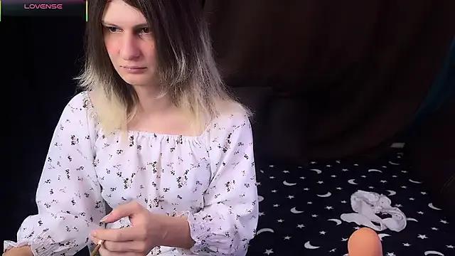 Girls: try live performances with matured performers, from dancing to quirks, in a variety of beautiful sex cams.