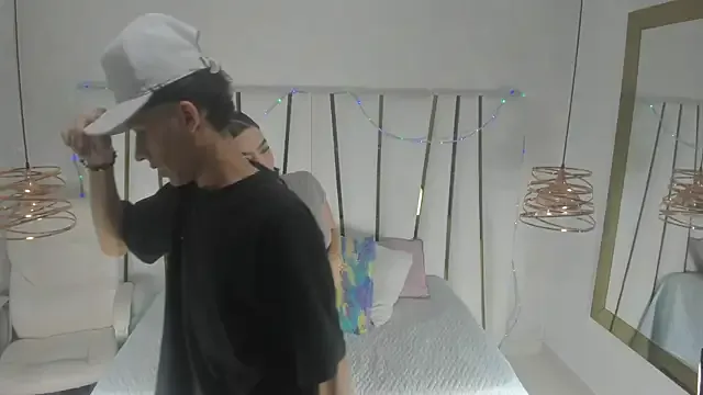 alicia_dominic from StripChat is Freechat