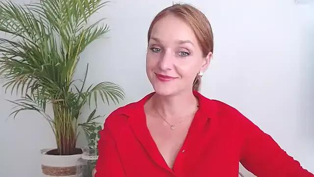 AliciaDesire from StripChat is Freechat