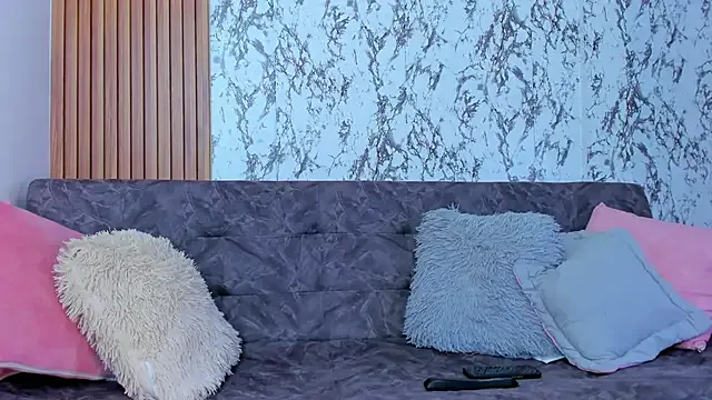 alielle from StripChat is Freechat