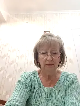 AlikaSwan5821 from StripChat is Freechat