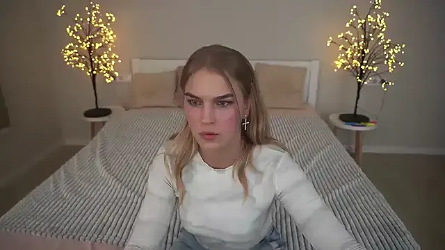 AlinaLiii from StripChat is Freechat