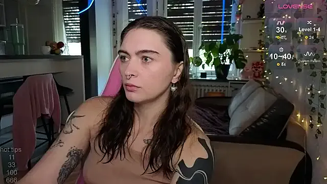 Alisa_Dfm from StripChat is Freechat