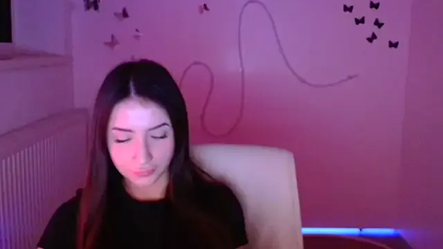 AlisaBubbles from StripChat is Freechat