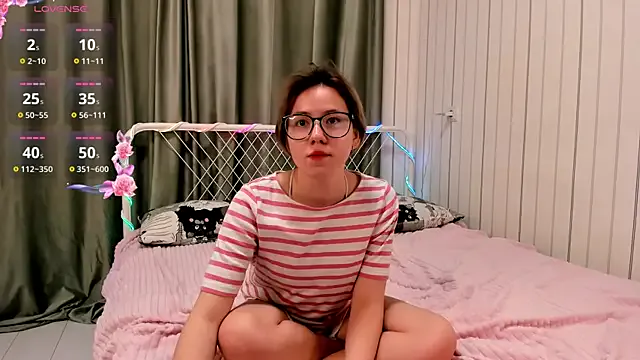 AlisiaEthen from StripChat is Freechat