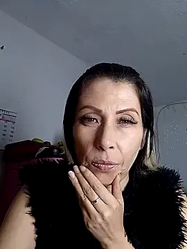Alixia81 from StripChat