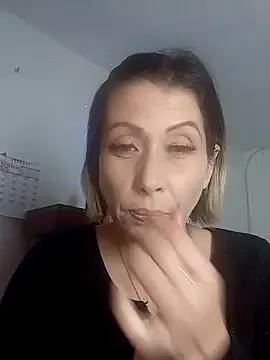 Alixia81 from StripChat