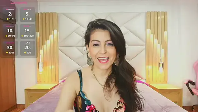 allie_pearl from StripChat is Freechat