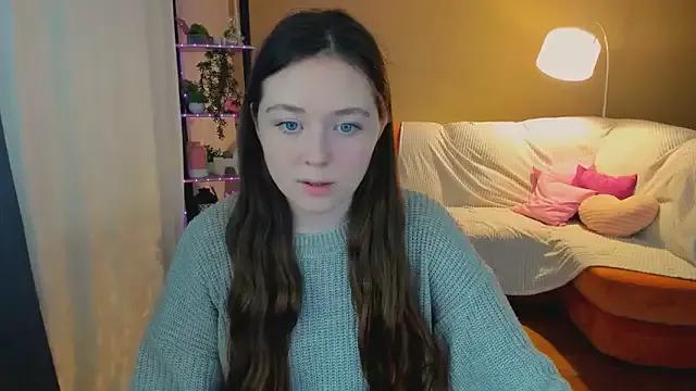 AlluringLookk from StripChat is Freechat