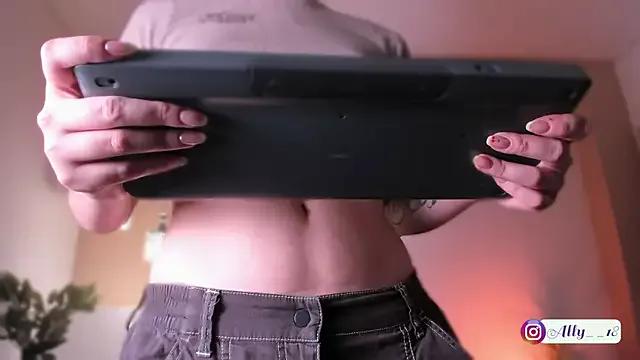 Ally_addams from StripChat is Freechat