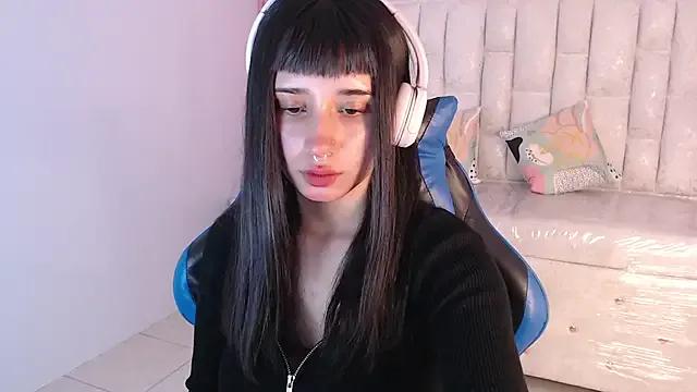 allyssa_bellini_s from StripChat is Freechat