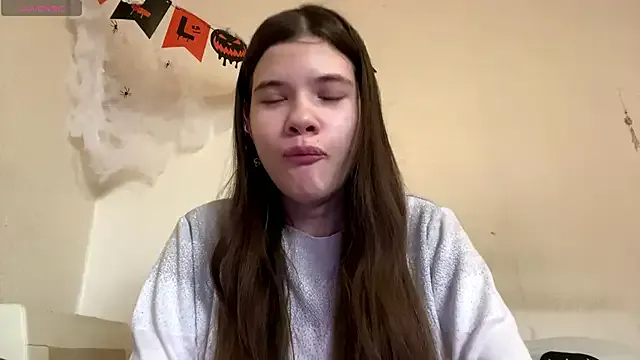 AlmetaBradicich from StripChat is Freechat