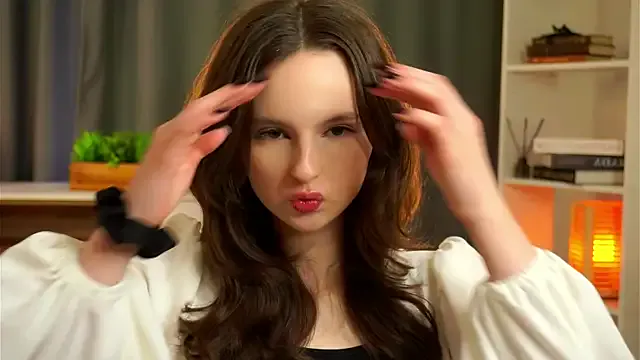 AlonaBackers from StripChat is Freechat