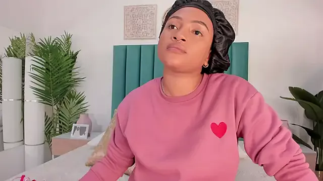 Aluna_sweet from StripChat