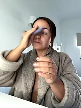 AlyssaAngell from StripChat is Freechat