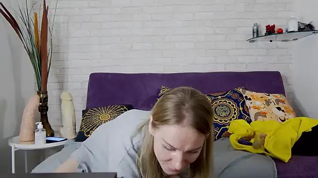 AmaliaMao from StripChat