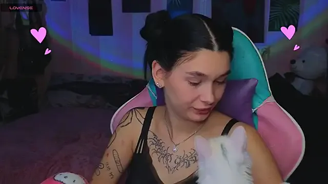 Girls: try live performances with matured performers, from dancing to quirks, in a variety of beautiful sex cams.