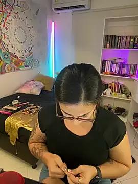 Girls: try live performances with matured performers, from dancing to quirks, in a variety of beautiful sex cams.