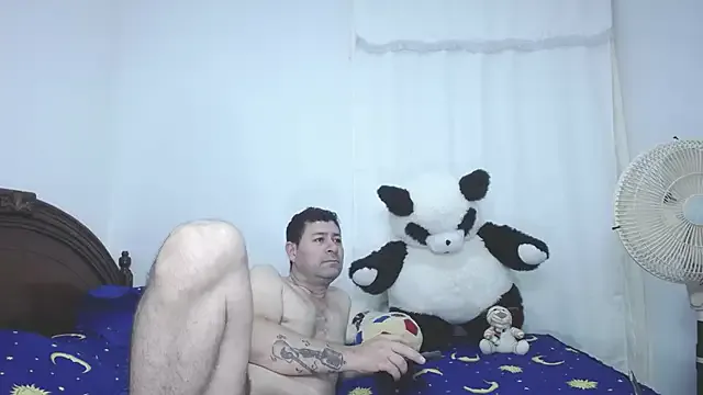 ambar_jacksonn from StripChat is Freechat