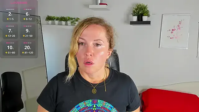 Girls: try live performances with matured performers, from dancing to quirks, in a variety of beautiful sex cams.