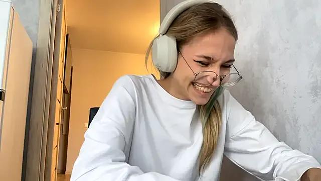 AmeliaCarter from StripChat is Freechat