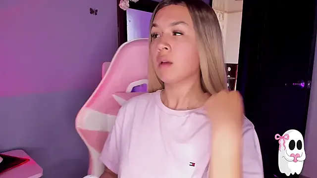 Girls: try live performances with matured performers, from dancing to quirks, in a variety of beautiful sex cams.