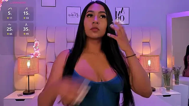 ameliebelle_ from StripChat is Freechat