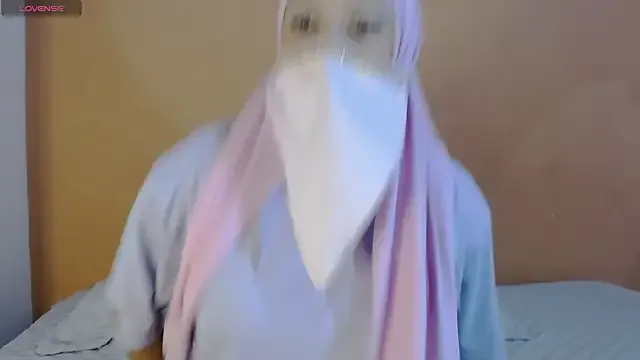 amina_fair from StripChat is Freechat