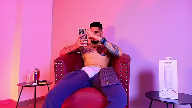 Amodeus_bael_ from StripChat