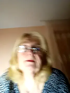 AmyLove353 from StripChat is Freechat