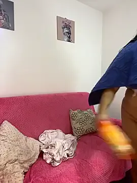 Anabelle_00_ from StripChat is Freechat