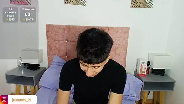 Girls: try live performances with matured performers, from dancing to quirks, in a variety of beautiful sex cams.