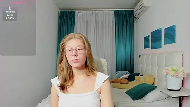 Girls: try live performances with matured performers, from dancing to quirks, in a variety of beautiful sex cams.