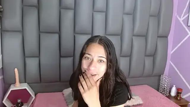 angelina_ny from StripChat is Freechat