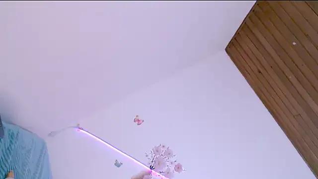 angelyxs from StripChat is Freechat