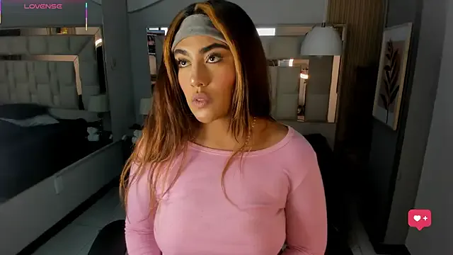 AnguelJones from StripChat is Freechat