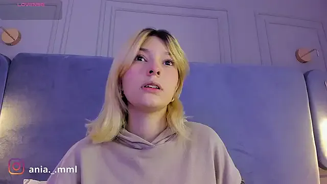 Ania_jones from StripChat