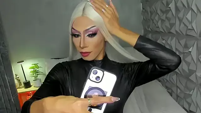 Girls: try live performances with matured performers, from dancing to quirks, in a variety of beautiful sex cams.