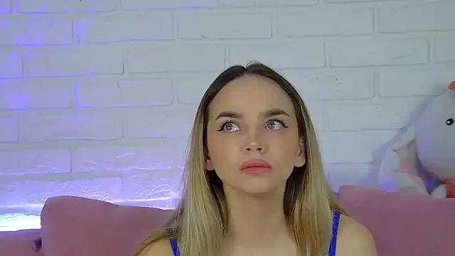 AnitaVenture from StripChat is Freechat