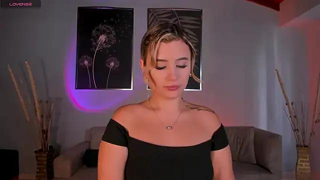 AnnaBrooks1 from StripChat is Freechat