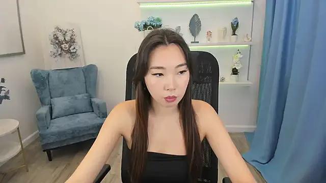 AnnaReyla from StripChat