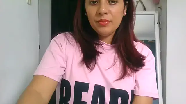 Anne_kis from StripChat is Freechat